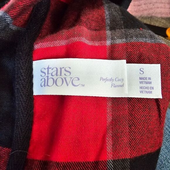 juniors size small red and black plaid flannel - Picture 5 of 5